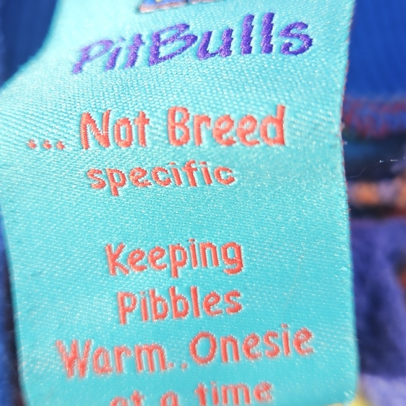 Assortment Of Large Breed Dog Coats And Pyjamas - Picture 2 of 15